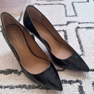 Calvin Klein “Gayle” Black Patent Pumps Heels 7